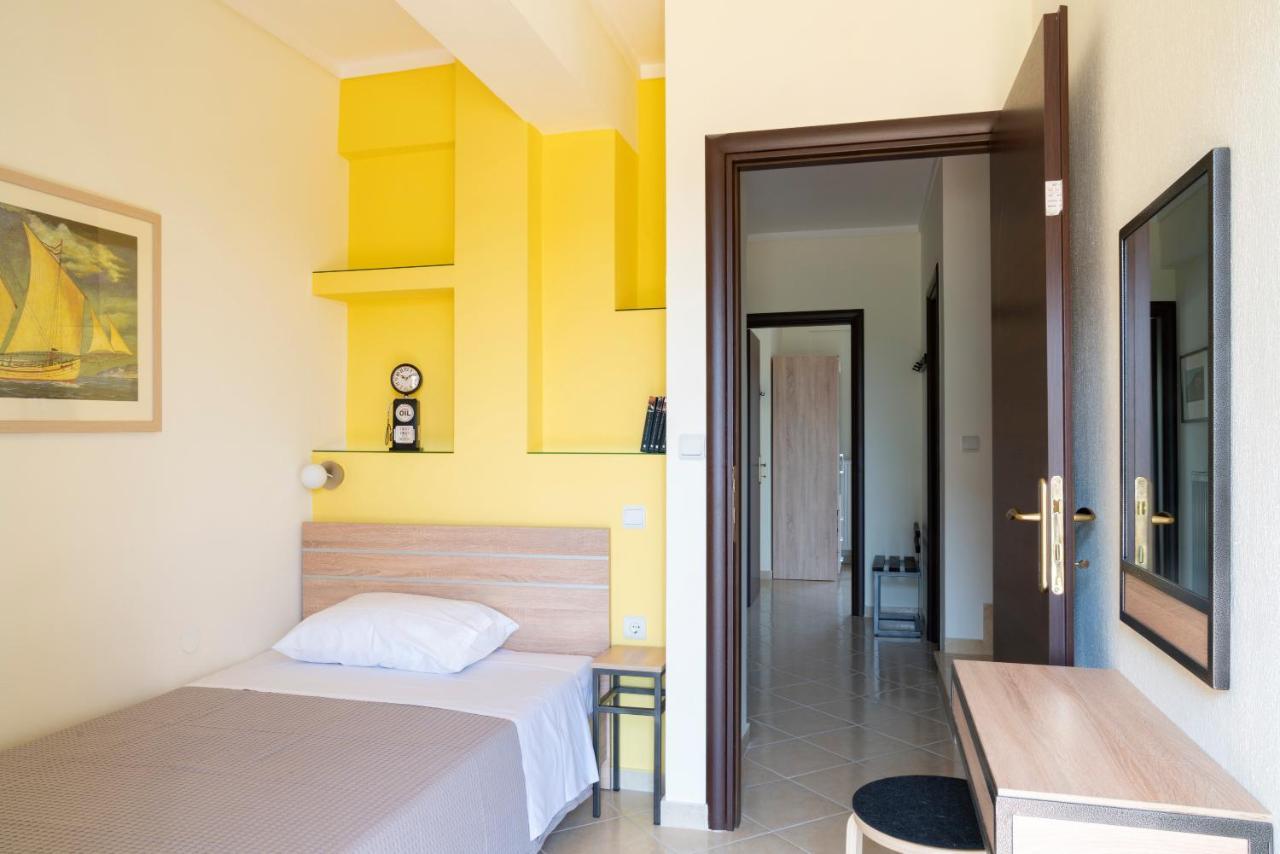 Alexandros Maisonettes Nea Moudania Exterior foto